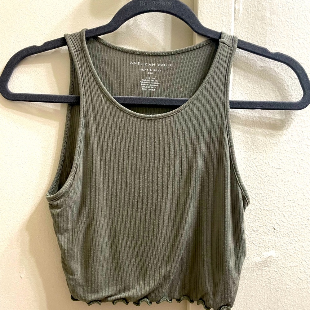 American Eagle • crop top • small • green • never worn